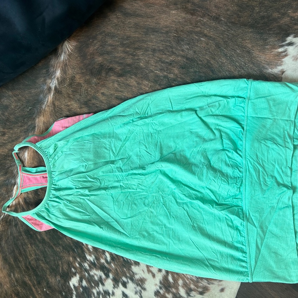 Lulu lemon tank